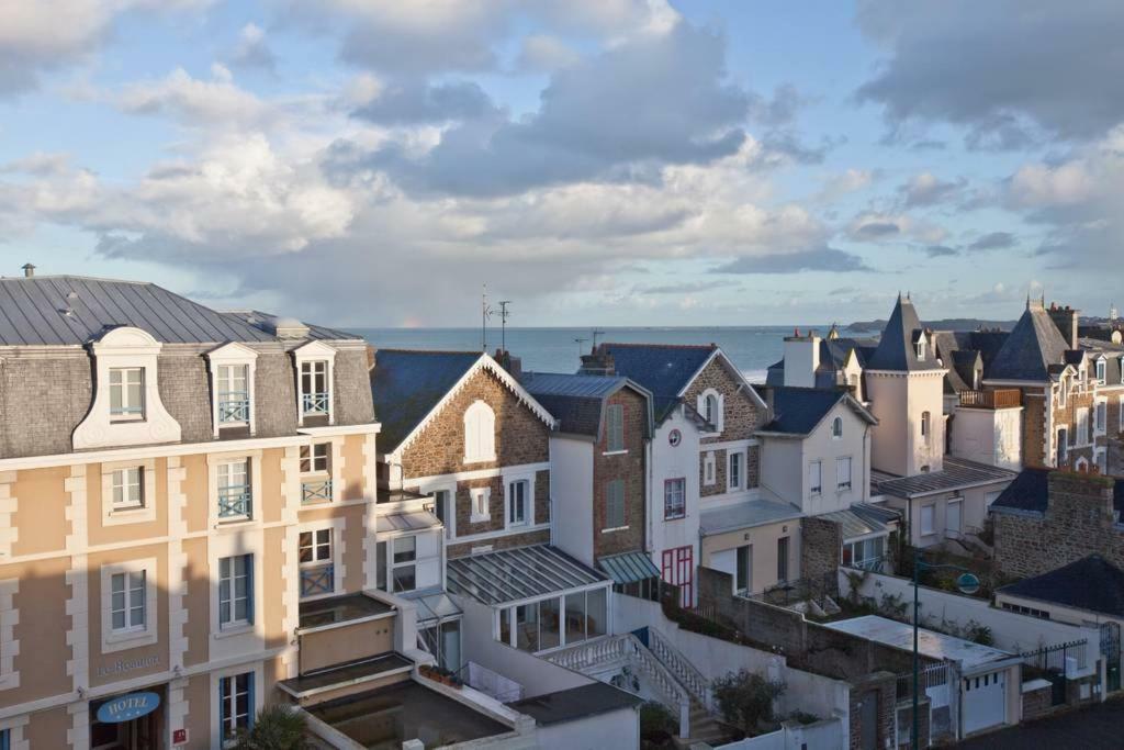 Ker Romain - Sea View - 3 Bedrooms Appt Saint-Malo Exteriör bild
